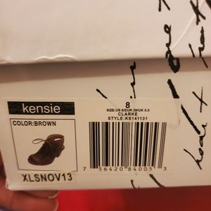 Kensie Sandal w/ block heel